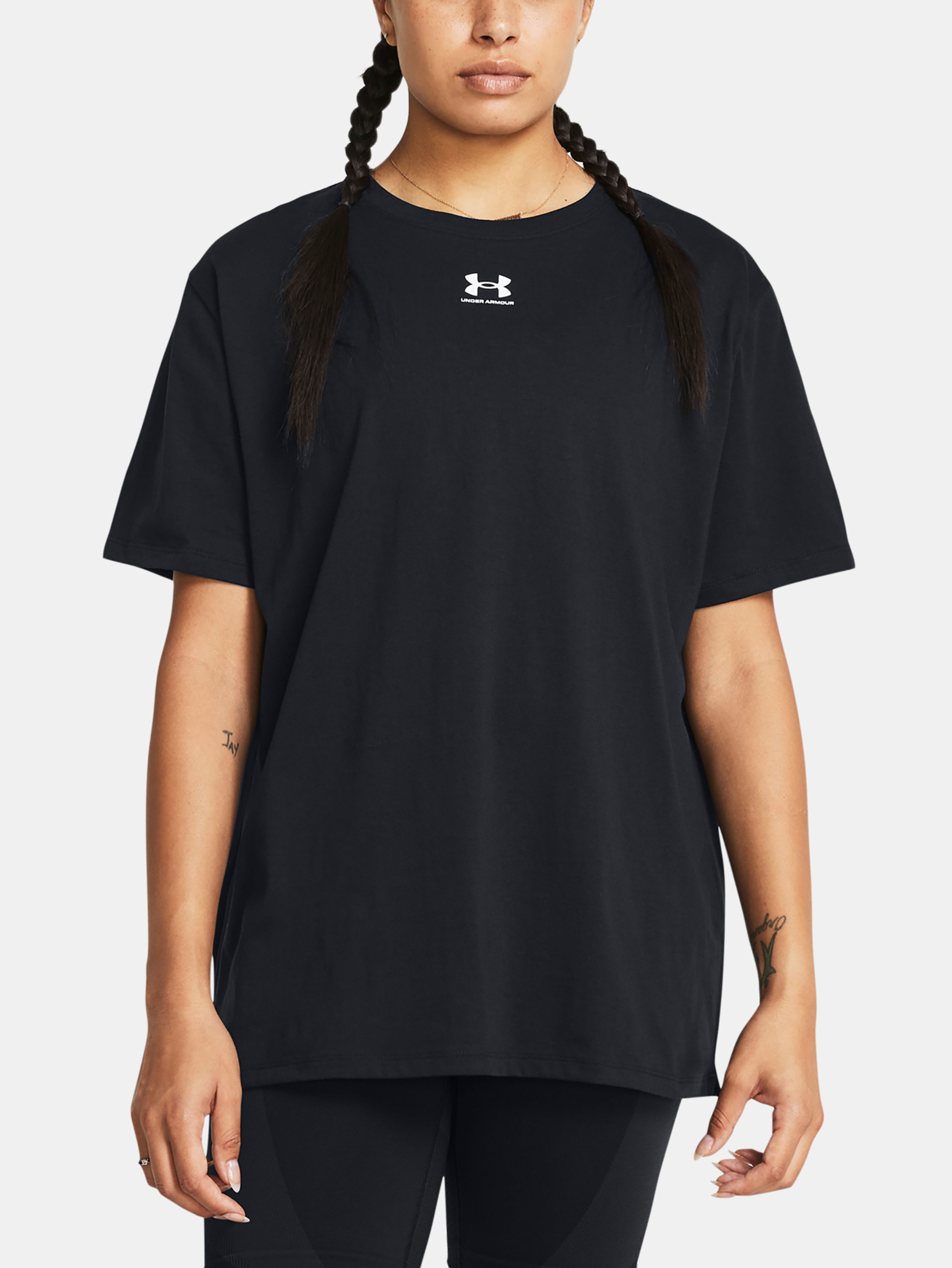 Under Armour Campus Oversize SS-BLK póló