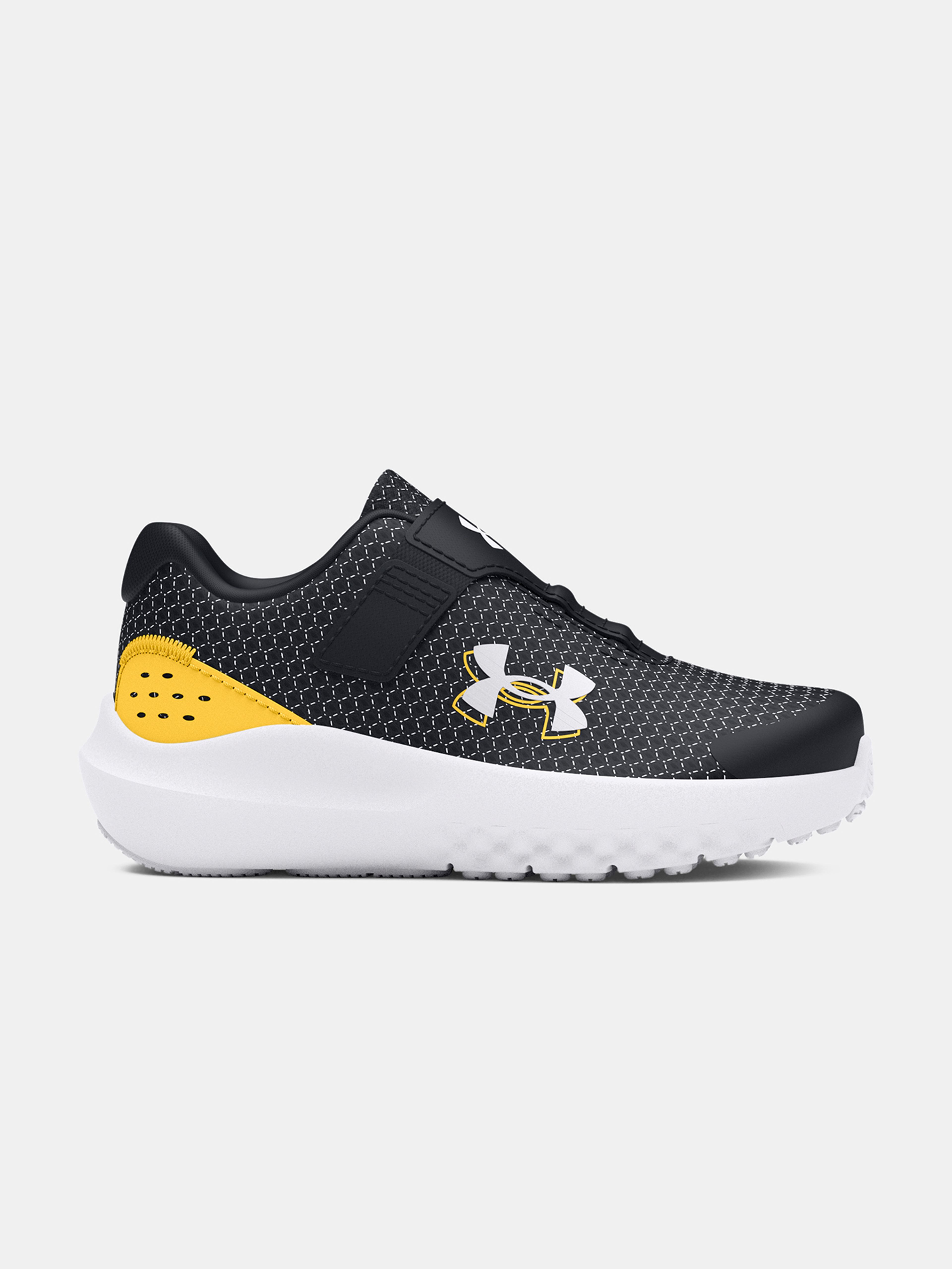 Fiú cipők Under Armour UA BINF Surge 4 AC