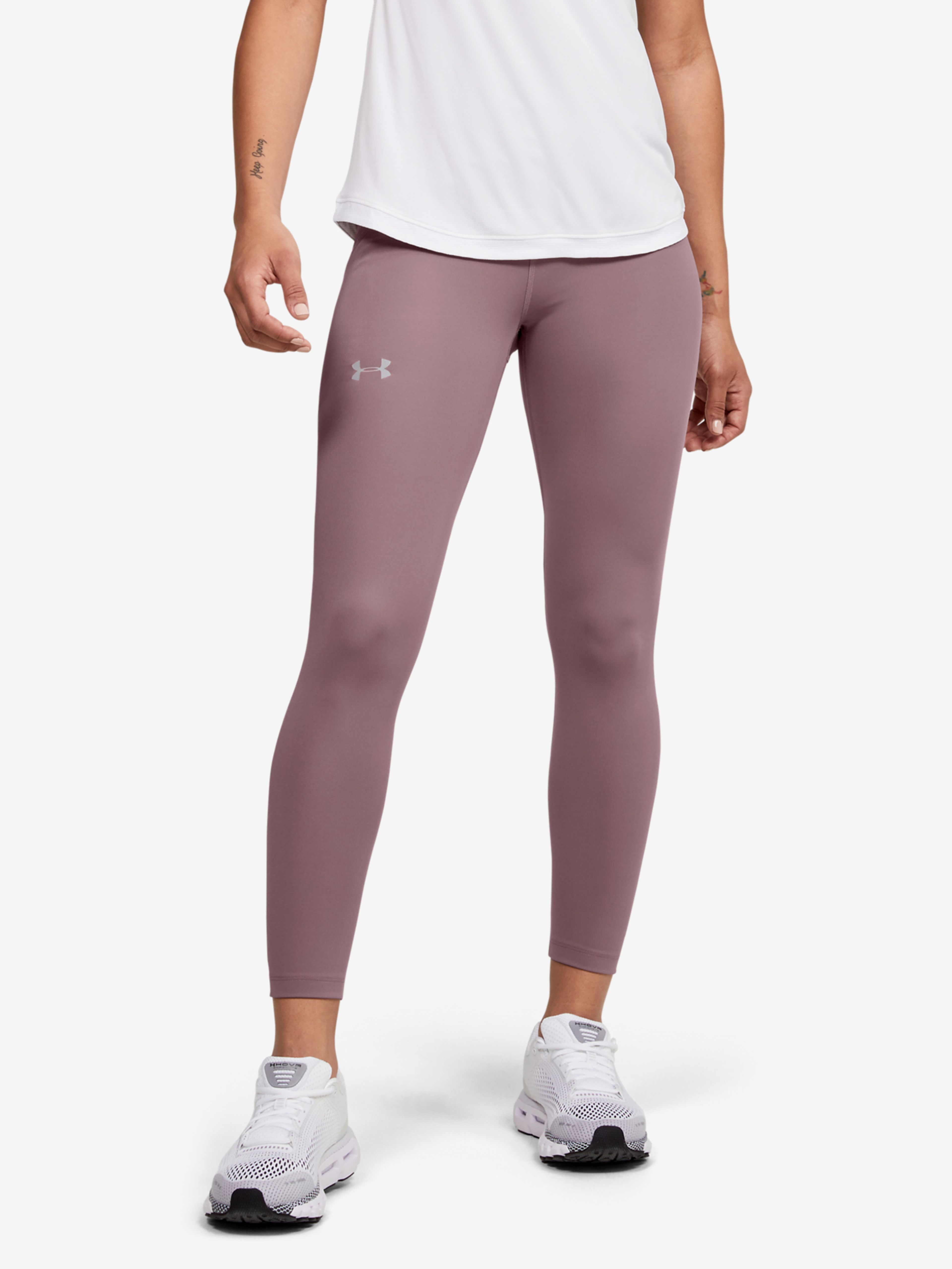 Women's ua qualifier sales speedpocket perforated crop