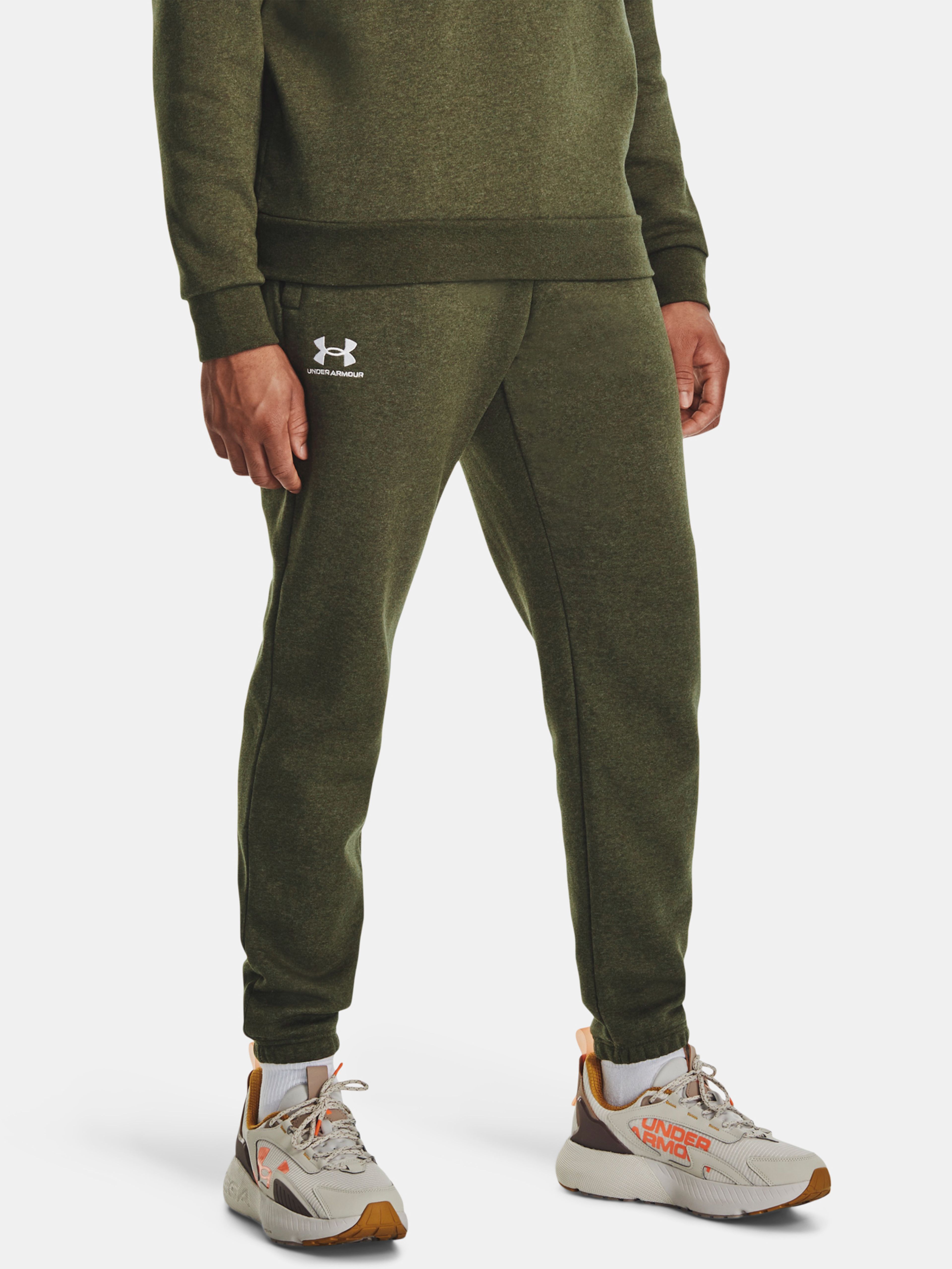  UA Essential Fleece Jogger, Black - men's sweatpants - UNDER  ARMOUR - 49.72 € - outdoorové oblečení a vybavení shop