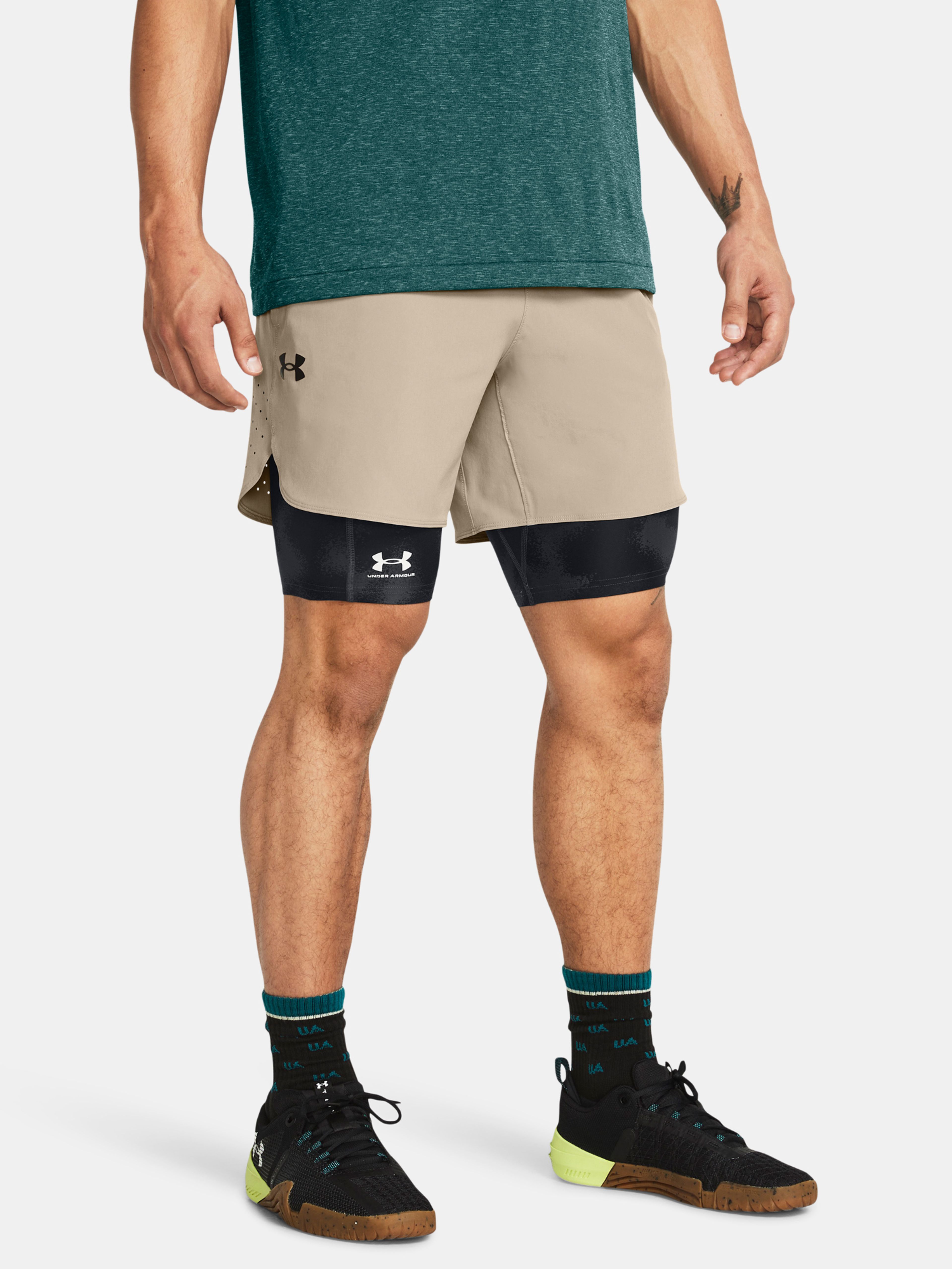 Kratke hlače  Under Armour UA Peak Woven Shorts-BRN