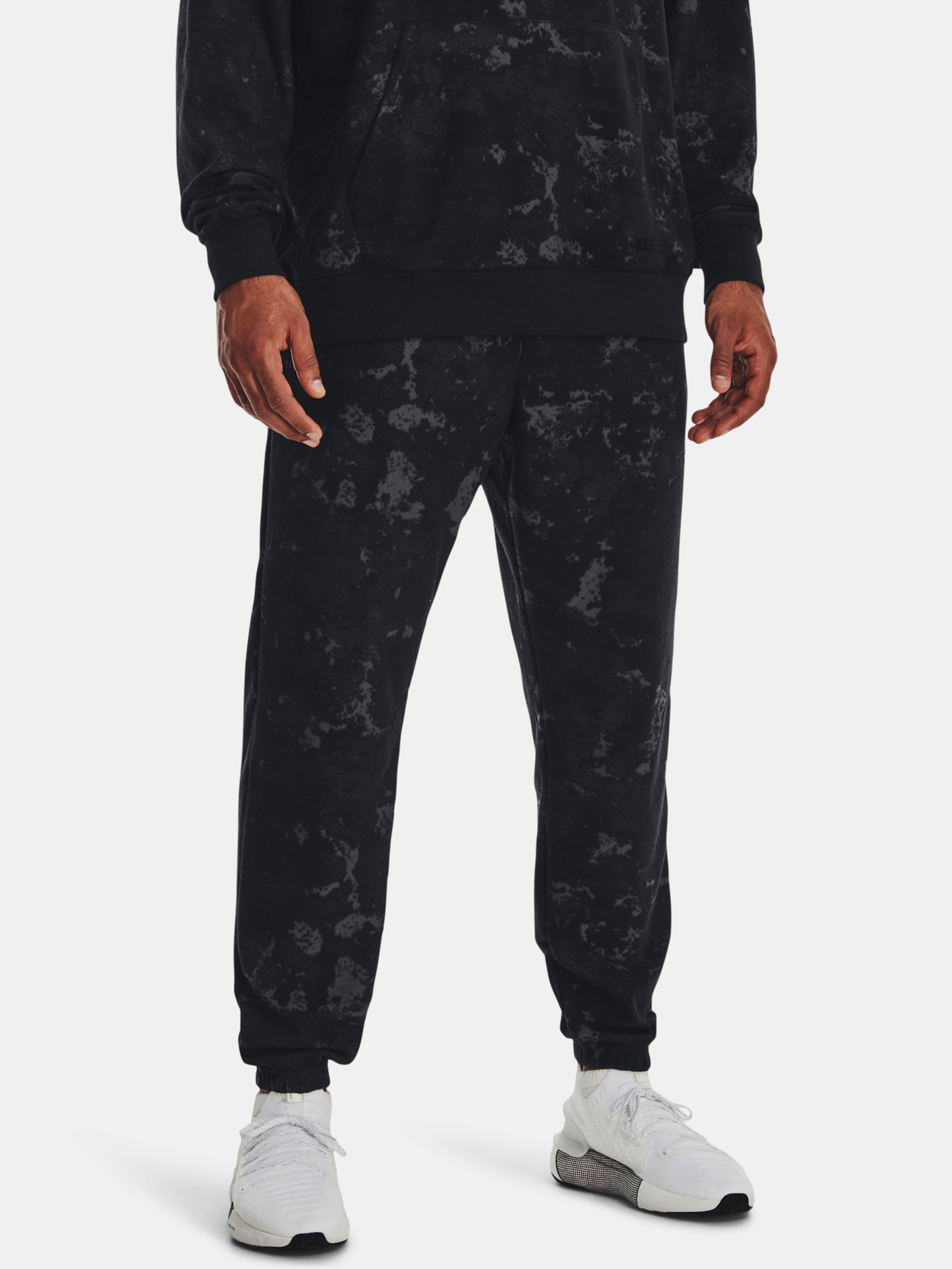 Nohavice Under Armour UA Journey Terry Joggers-BLK